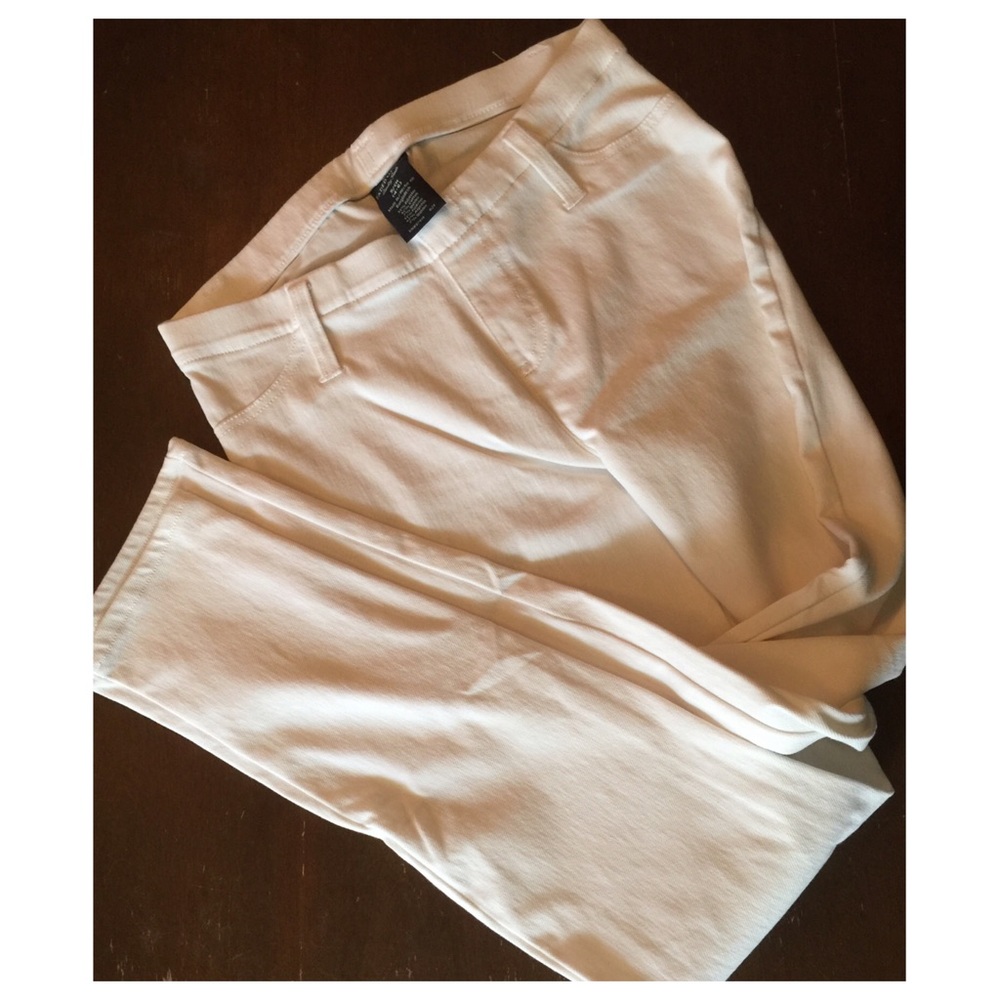 All white jeggings